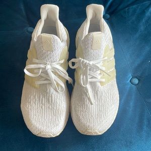 Adidas Ultra-boost, women’s 10.5, white